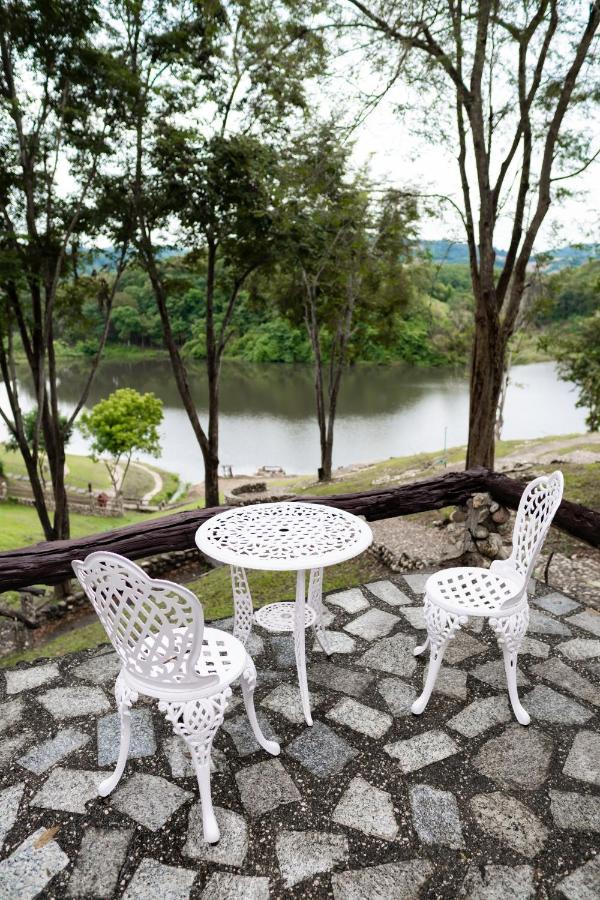 Nan Waterside Hong Bon Nern Bed and Breakfast Eksteriør billede